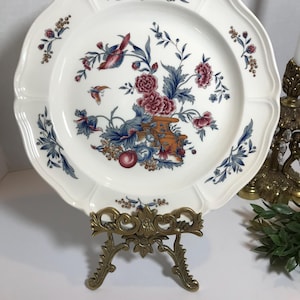 Vintage Wedgwood Williamsburg scalloped edge plate 10.5&quot;, Wedgwood Williamsburg Potpourri serving plate, Wedgewood bird floral plate