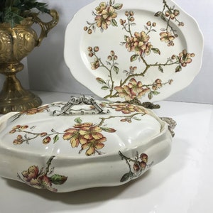 Prato e prato vintage New Apple Blossom coberto, tigela oval de cerâmica Vtg Apple Blossom coberta, travessa floral com placa inferior e tampa
