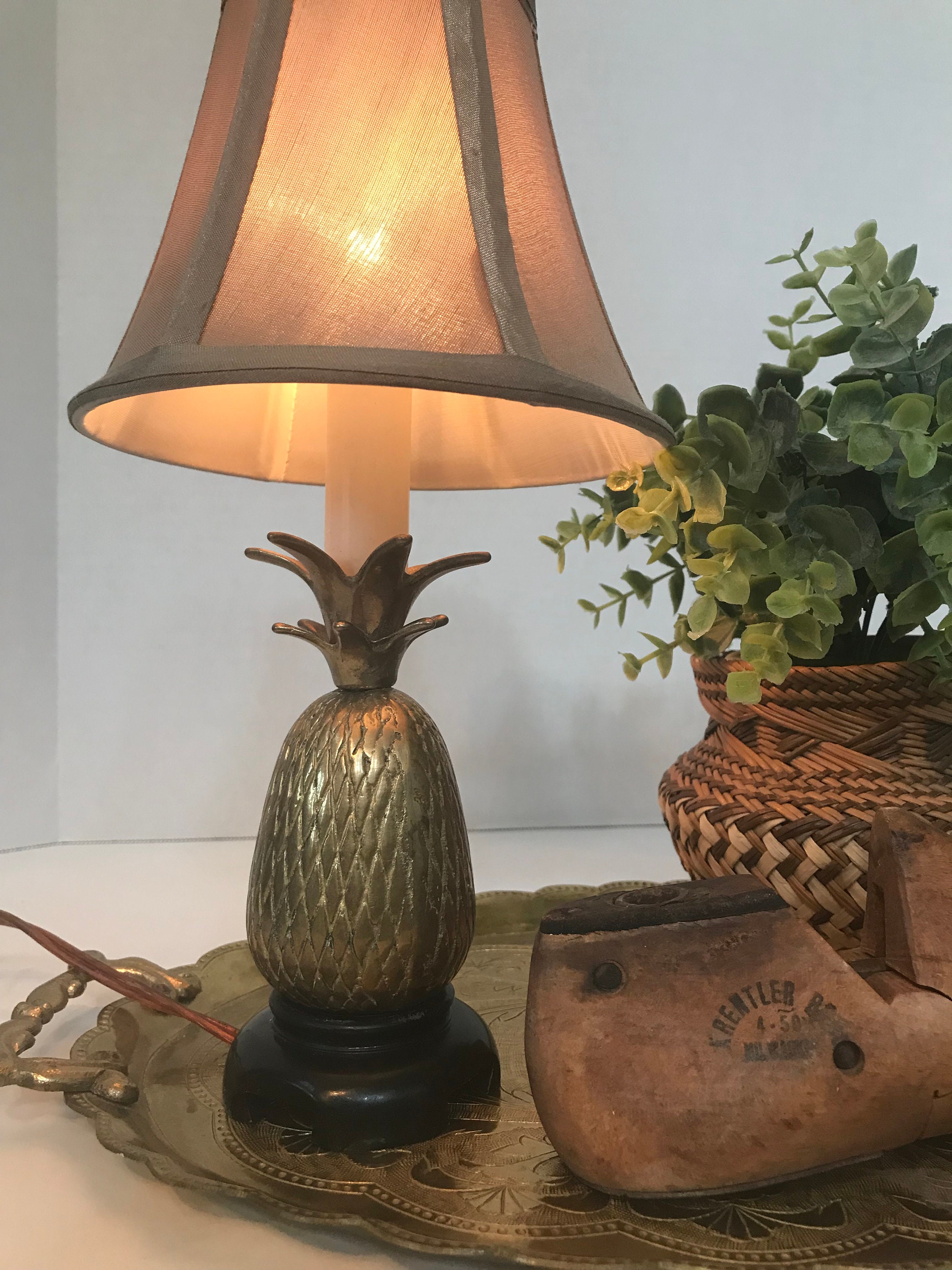 Vintage Hollywood Regency Brass Pineapple Night Light, Vintage Brass Light, Vintage  Brass Table Lamp, Small Table Lamp, Vintage Nightlight 