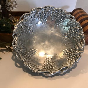 Arthur Court round serving bowl, Arthur Court 1995 silver toned pewter grape pattern shallow bowl, Arthur Court silver trinket dish