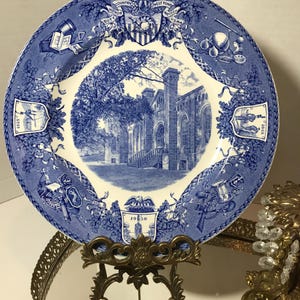 Vintage Wedgwood 1931 West Point blue and white plate 10.5&quot;, Wedgwood Etruria blue transferware Grant Hall, Old Mess Hall Built 1850 plate