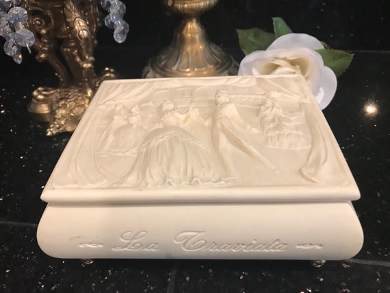 Vintage alabaster jewelry box, La Traviata signed… - image 5