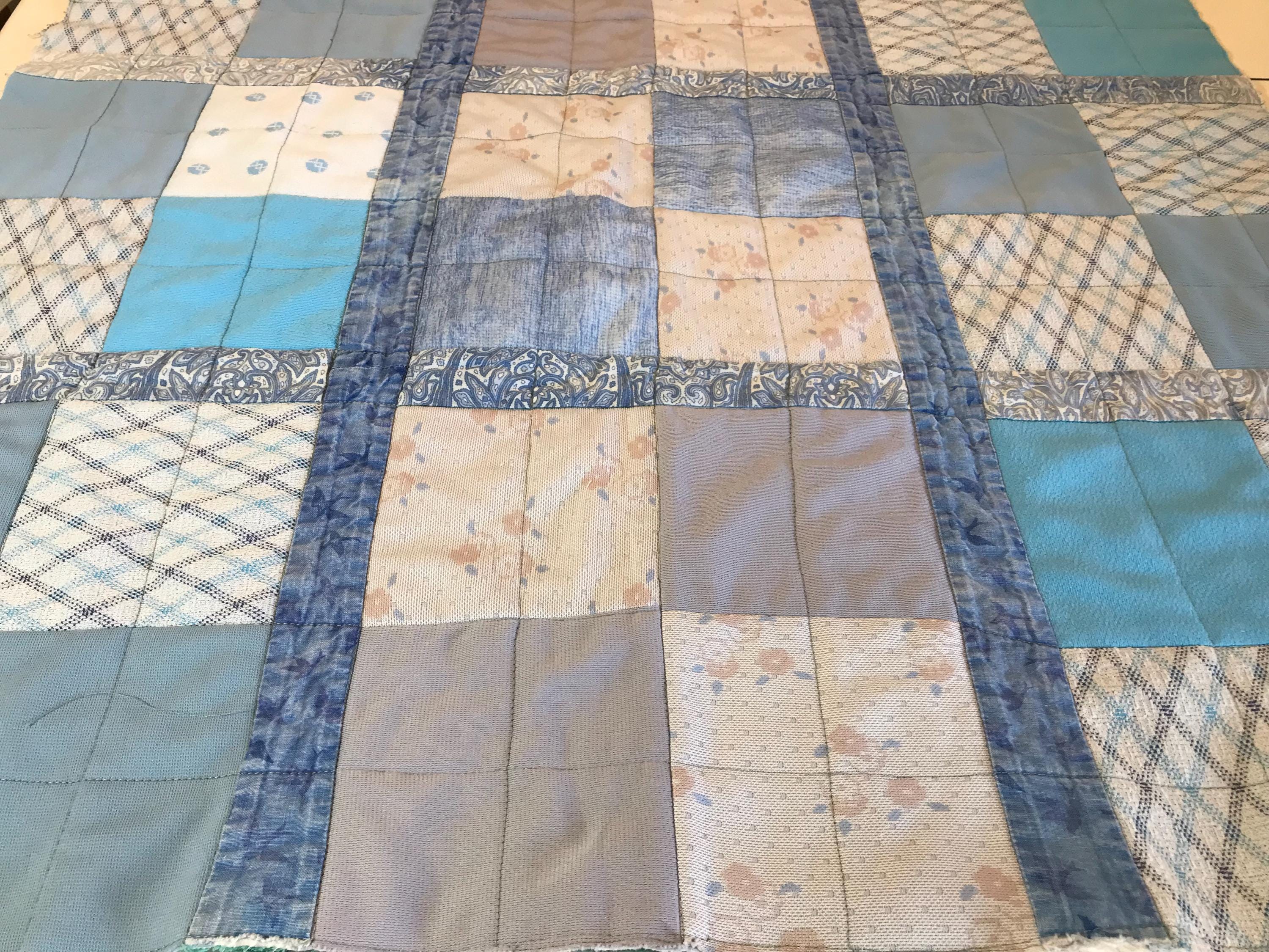 ヴィンテージクレイジーキルトスタイルの小さなキルトトッパー、30x30