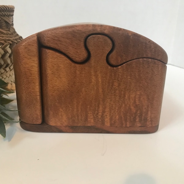 Vintage Fred Marilyn Buss puzzle box, Fred Buss black walnut puzzle jewelry box, Buss KOA and Black Walnut box, Wooden puzzle trinket box