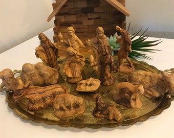 Vintage Hand Carved Wood Nativity 13 piece set, Vintage wooden carved nativity set with manger, Vintage Christmas Nativity Set 13 pcs