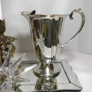 Vintage silver water pitcher, Vtg silverplate pedestal pitcher, Elegant silver plated large water pitcher, silver dining pitcher with handle