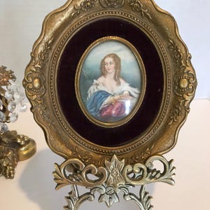 Vintage Victorian style wall decor, 1950s petite portrait art in ornate chalkware gold frame, Victorian style portrait, Gallery wall decor