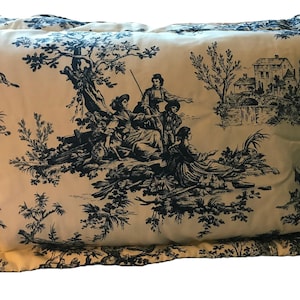 Blue and white Thomasville Toile King pillow sham, Blue white Toile Thomasville pillow cover, blue Toile elegant pillow sham, 24x40.