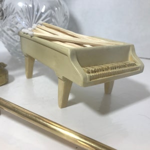 Vintage piano trinket dish, Vintage off white miniature piano ring dish, Piano figurine, Piano decor, Piano matchstick holder, trinket dish