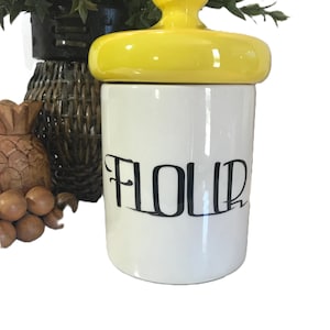 Recipiente de harina de cerámica vintage, recipiente de cerámica blanca vintage de los años 70 con tapa amarilla brillante, recipiente de harina vintage con tapa.
