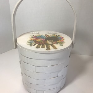 Vintage 1960s wooden basket handbag purse, Vintage Gary Gail unique round basket box purse, Vtg white round box purse floral donkey design
