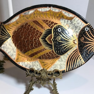 Vintage hand painted terracotta pottery fish platter, Whimsical fish inside fish ceramic metallic painted platter, fish platter wall plate