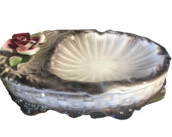 Vintage 1960s Capodimonte trinket dish, Vintage ceramic Capodimonte vanity dish, Vintage Capodimonte soap dish applied floral leaf detail