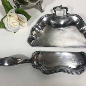 Vintage Derby silver crumb catchers, Vtg silverplate butler&#39;s crumb scraper, Vintage elegant silver butler crumb catcher, Vtg Derby silver