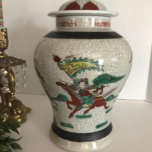 Vintage ceramic hand painted ginger jar, Unique porcelain crackle finish Chinese ginger jar, vase, Vintage Chinoiserie style lidded urn