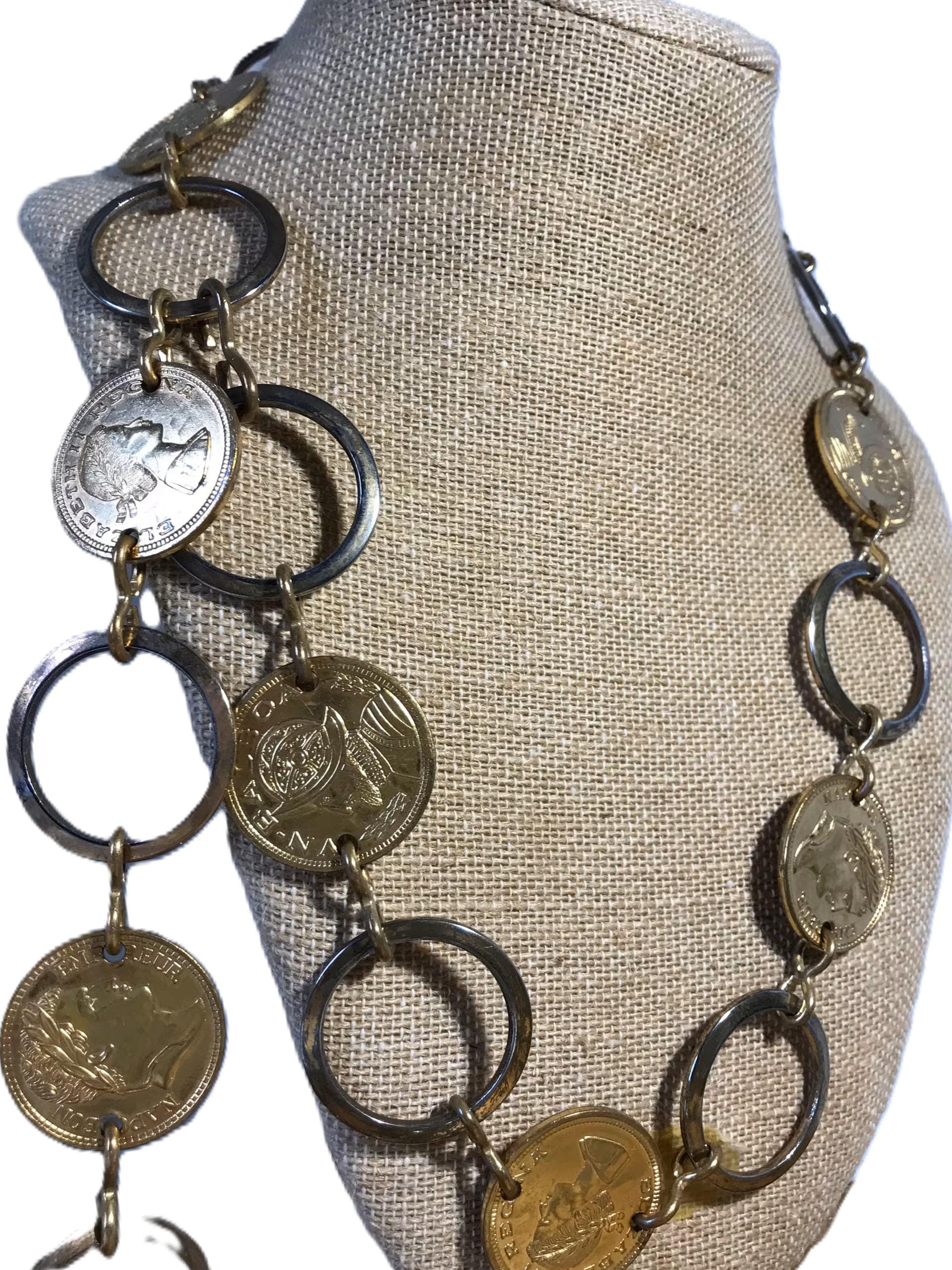 Vintage Gold Toned Queen Elizabeth II Coin Chain Belt 