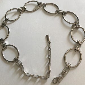 MOTHER Brown Resin Ring Chain Belt with Silver Links 90s Silver Tone Ring Chain Belt | Chaink Link Belt  main image 2