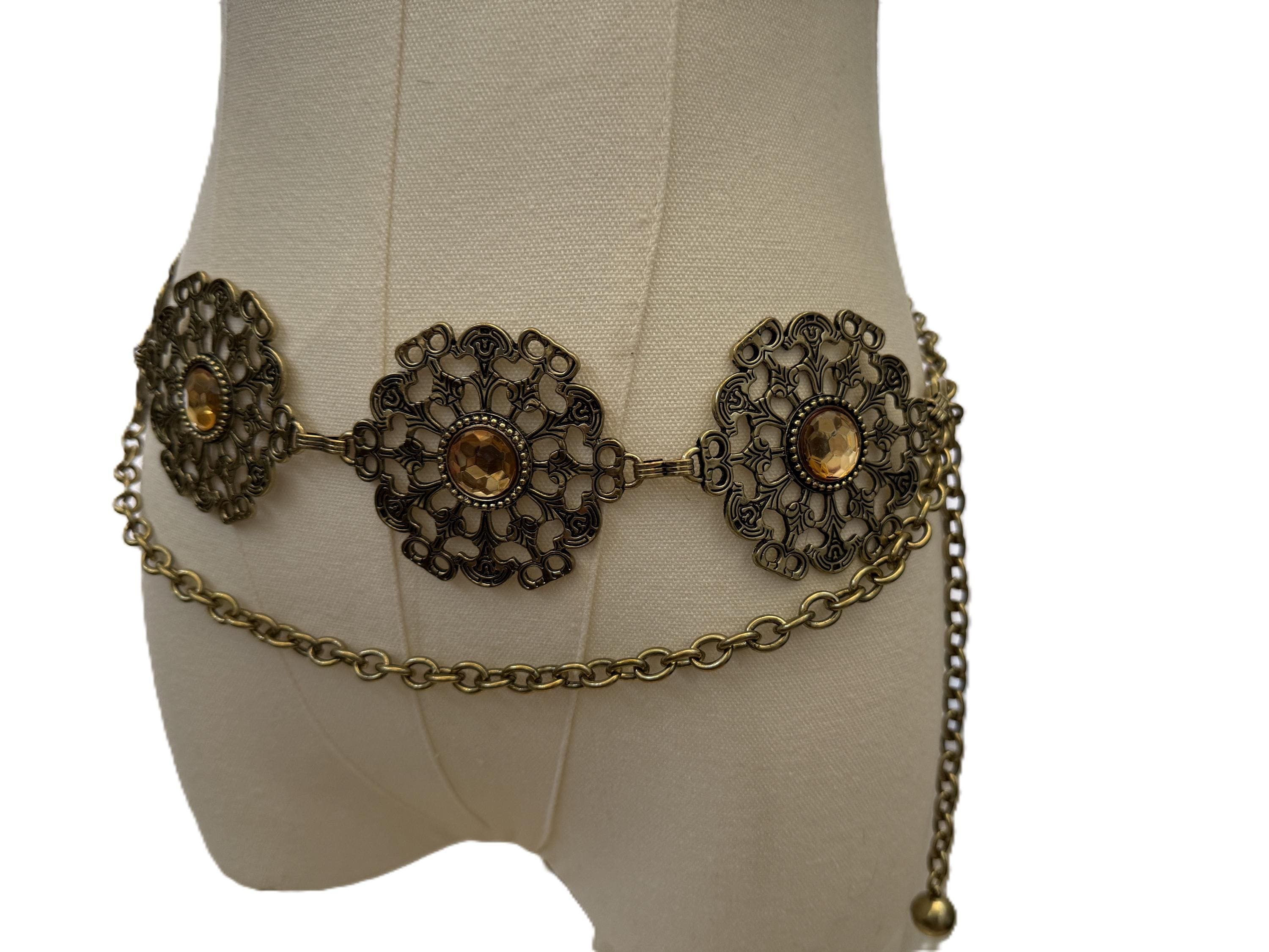 Vintage Gold-tone Medallion Chain Belt With Faux Amber 