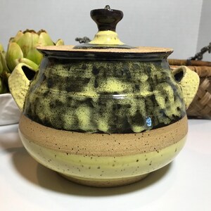 Vintage art pottery ceramic covered dish, signed, signed art pottery covered trinket dish, ceramic lidded pot, Unique studio pottery jar
