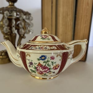 Vintage Sadler Versailles Miniature Teapot, Sadler England Heirloom Collection Floral Teapot, Small Decorative Teapot