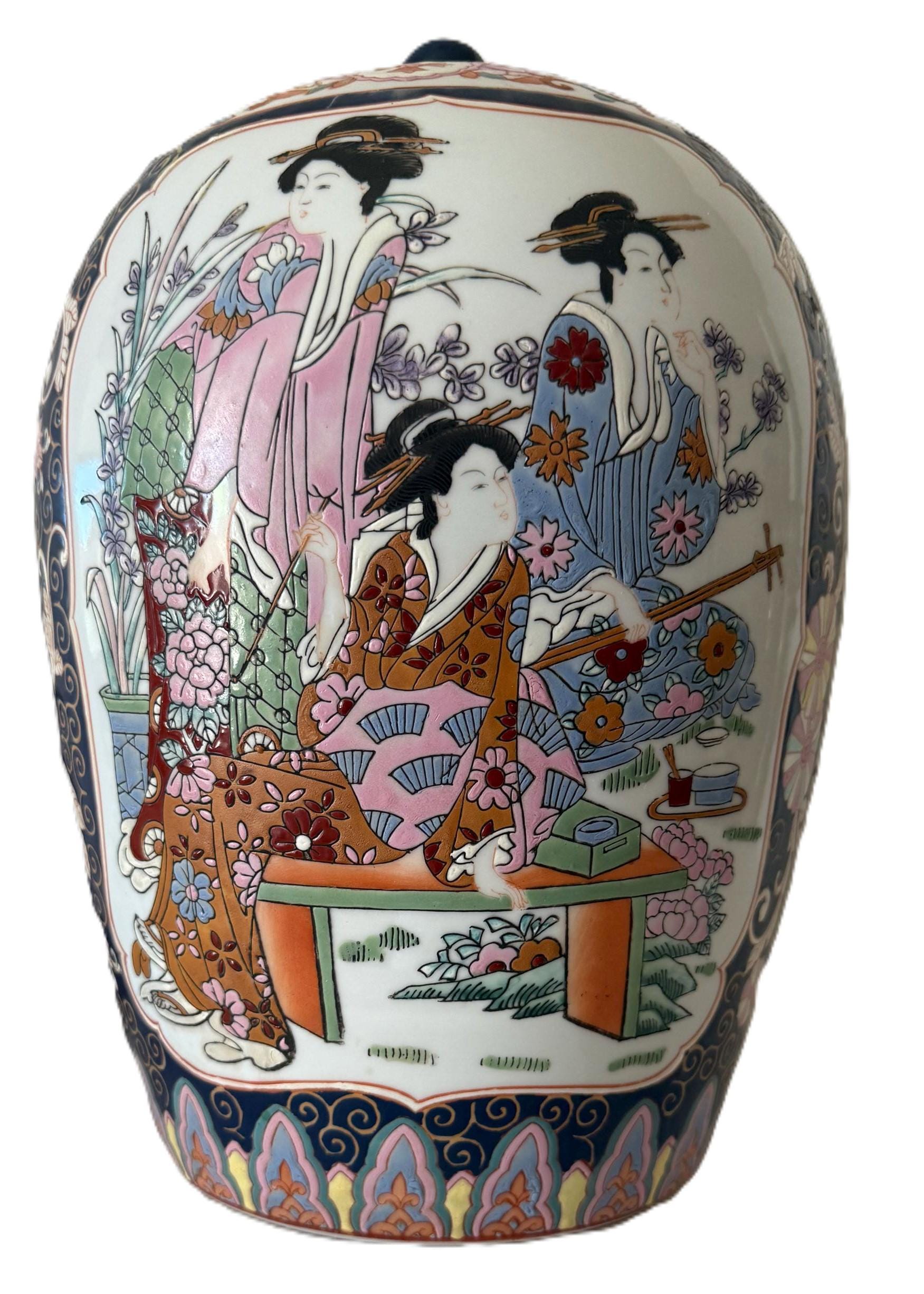 風景画の花瓶 大きめ 蓋付き大型日本製瓶 - 14インチの芸者風景磁器花瓶、ネイビーの花柄