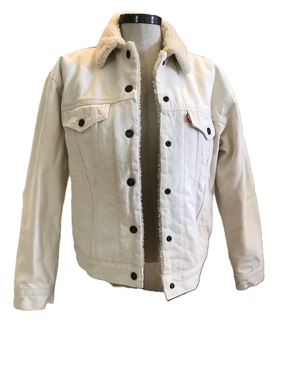 Levis denim jacket, Size Small, Levis Sherpa lined denim jacket, Levis sherpa lined winter white denim jacket, off white denim Levi jacket