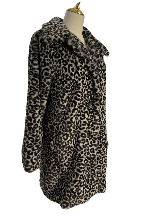 Ann Taylor Faux Fur Leopard Print Coat, Size S Pe… - image 2