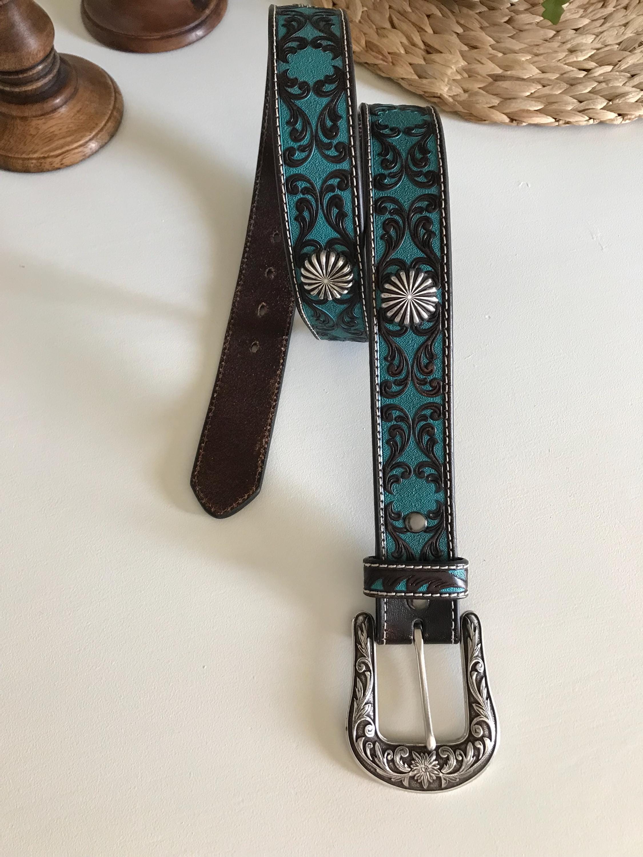 Ariat Brown Leather Western Belt with Turquoise Inlay and Ornate Buckle Ariat Womens Turquoise Inlay Floral Embossed Oval Concho  main image 2