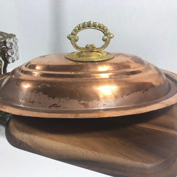 Vintage copper serving dish, Vtg aged copper large pan with lid, Vtg copper and brass covered dish, Vtg distressed copper vessel with lid.