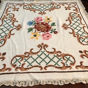Vintage white embroidered cross stitch handmade tablecloth 32x32&quot;, Vtg cross stitch colorful heavy linen table topper, vintage tablecloth