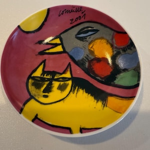 Corneille Porcelain Cat Plate – Abstract Modern Art Trinket Dish, Signed, Guillaume Cornelius Van Beverloo modern abstract art display plate