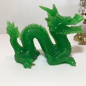 Vintage Asian dragon statue, Vtg Chinese vibrant green dragon resin statue, Chinoiserie style green resin dragon figurine, Feng Shui dragon