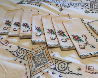 Vintage off white linen embroidered cross stitch round tablecloth 64"with 8 matching linen napkins, Vintage embroidered round tablecloth