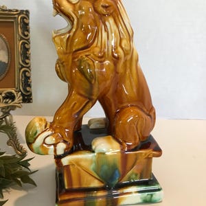 Vintage foo dog ceramic statue, Vtg Chinese Foo Dog statue, Chinoiserie drip glaze pottery foo dog figurine, foo dog sculpture