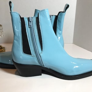 Vintage Jeffrey Campbell vibrant blue patent leather Chelsea boots Size 7.5, Vintage Jeffrey Cambpell turquoise blue patent leather boots