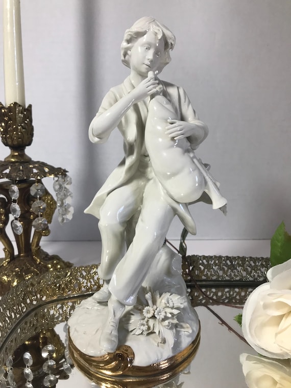 capodimonteカポディモンテ　Bedin『春の訪れ』イタリア　高29cm capodimonteカポディモンテ Bedin『春の訪れ』イタリア 高29cm