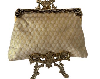 Sac à main en nid d'abeille lamé doré des années 50, petit sac de soirée avec cadre en strass et bandoulière en chaîne
