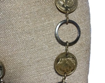 Vintage Gold Toned Queen Elizabeth II Coin Chain Belt  display picture 3