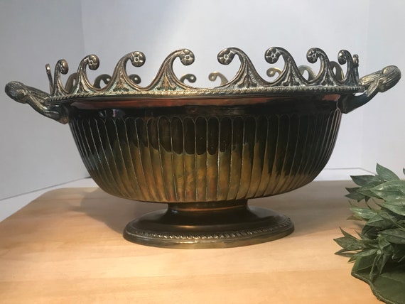 Vintage Brass Large Footed Console Bowl, Vintage Mottahedeh Brass Ornate  Large Bowl, Vintage Aged Patina Brass Console, Elegant Brass Decor -   Norway