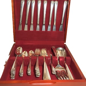 Vintage WM Rogers Silberplatte Besteckset in Originalbox, Vtg Rogers Silberplatte Essbesteckset in Holzbox, Vintage Silberbesteck.