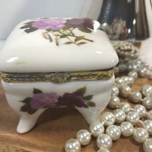 Vintage white floral ceramic trinket box, Vtg white porcelain footed elegant trinket box with purple floral design, Shabby Chic trinket box