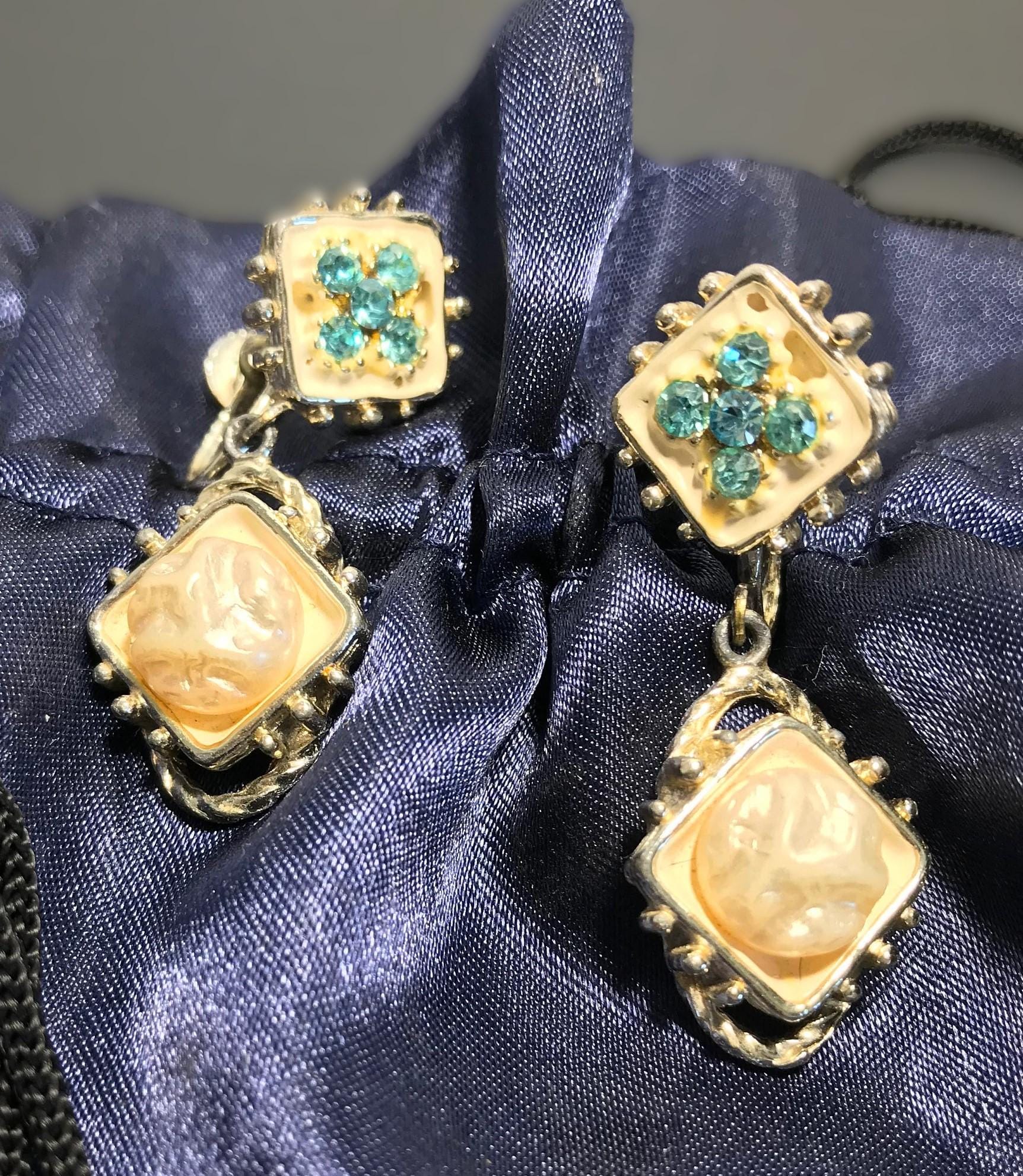 Paire De Boucles D'Oreilles Vintage Fantaisie Rétro - Pour Collectionneurs | Bijou Ancien Occasion