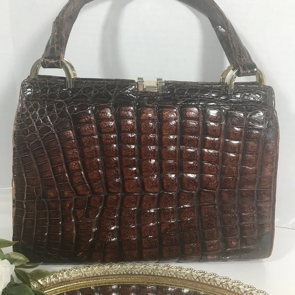 Vintage 1960s brown croc embossed leather handbag purse, Jackie O style vintage purse, Vintage croc alligator embossed Mod leather handbag