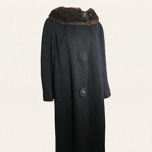 Vintage 1960s long wool coat, Vtg 1960s Lane Bryant Jackie O style long coat, Vintage 60s knee length coat with fur collar and fun buttons