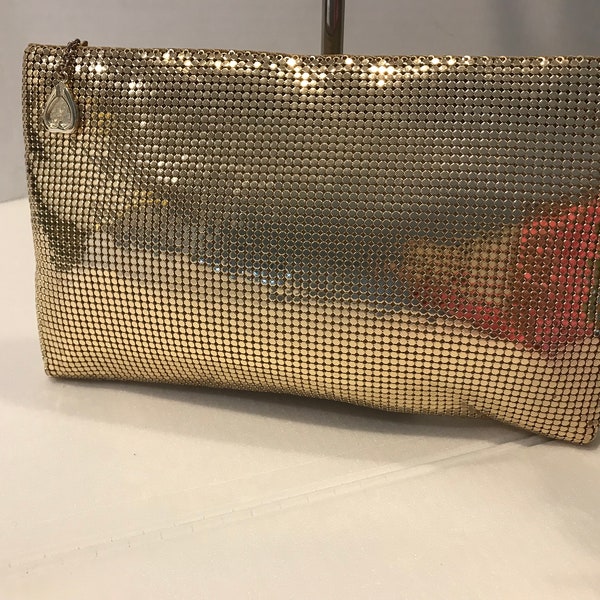 Vintage Whiting and Davis gold mesh purse, Vintage Whiting and Davis mesh gold clutch purse, Whiting & Davis gold mesh evening bag