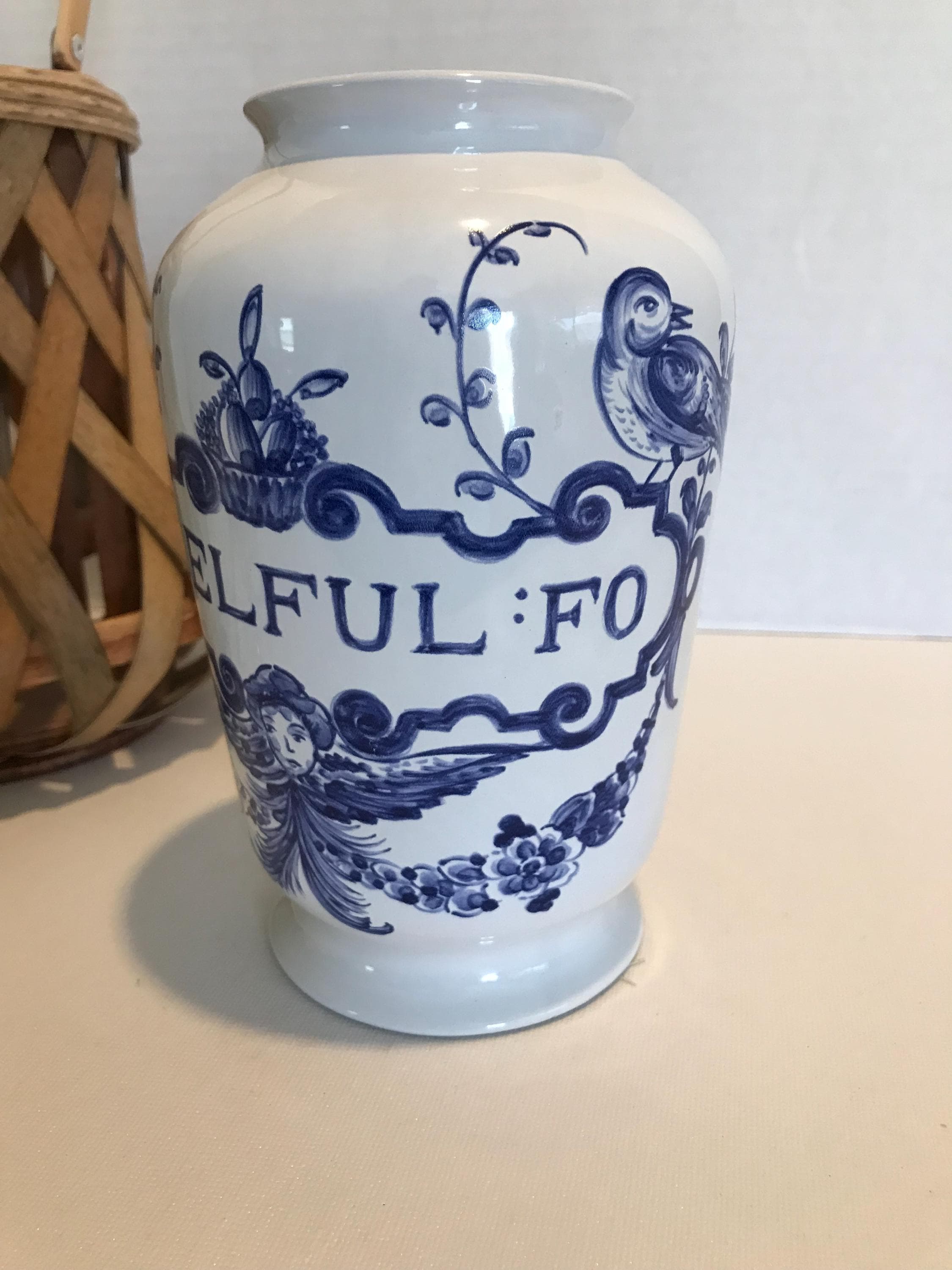 青と白の花鳥模様の陶器花瓶 公式ショップから探す 青と白の花瓶 陶器製 花と鳥の模様 【公式通販】