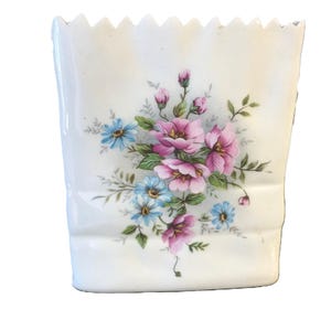 Vaso de cerâmica vintage pintado à mão em estilo saco de papel, Prato de bugigangas de cerâmica vintage pintado à mão em estilo saco de papel, Prato de cerâmica vintage pintado à mão