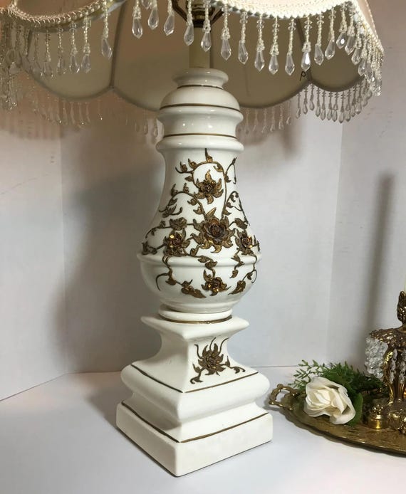 Oneach Vintage Farmhouse Table Lamps Set of 2 for Bedroom  Vintage Style Cream and Brown Floral Table Lamp Pair display picture 1