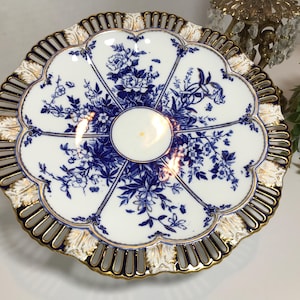 Antique Coalport reticulated white and blue paneled pedestal serving plate, Antique Coalport fine bone china openwork paneled cake plate