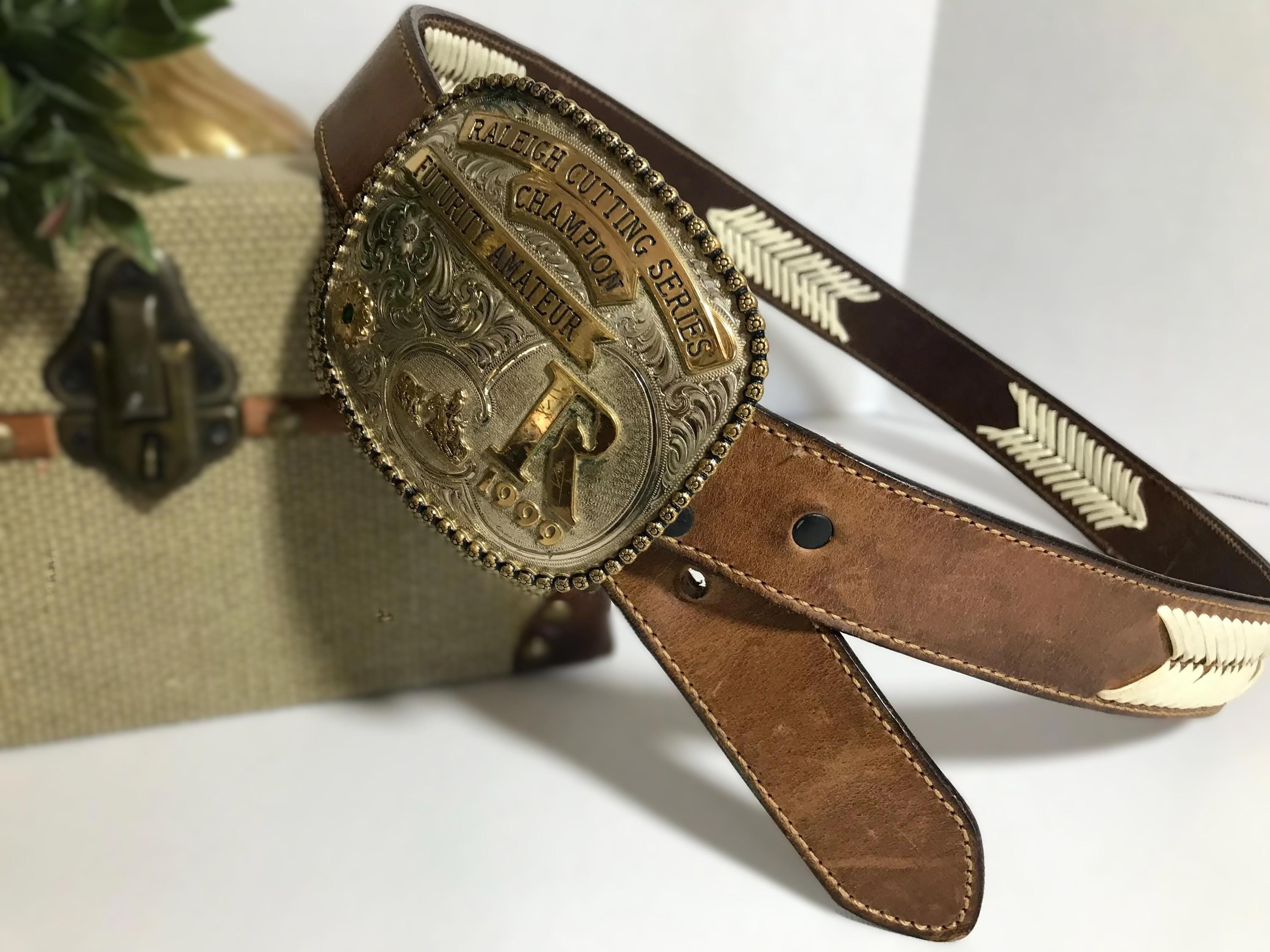 JUICY COUTURE SILVER RHINESTONES GOLD BUCKLE WHITE LEATHER BELT Buy Ladies Creme Western Belt With Silver Rhinestone Buckle main image 3